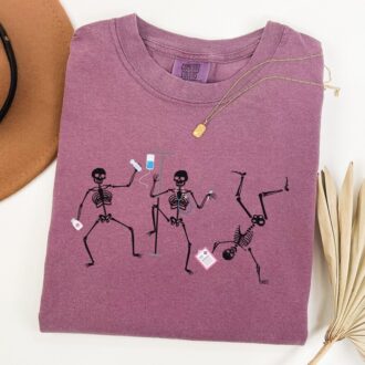 Spooky Skeleton Nurse T-shirt Funny Halloween Gift for Healthcare Workers