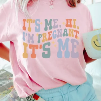 Pregnancy Announcement Shirt - It's Me Hi I'm Pregnant Its Me Shirt - Baby Reveal Gift for Expecting Funny Maternity Shirt